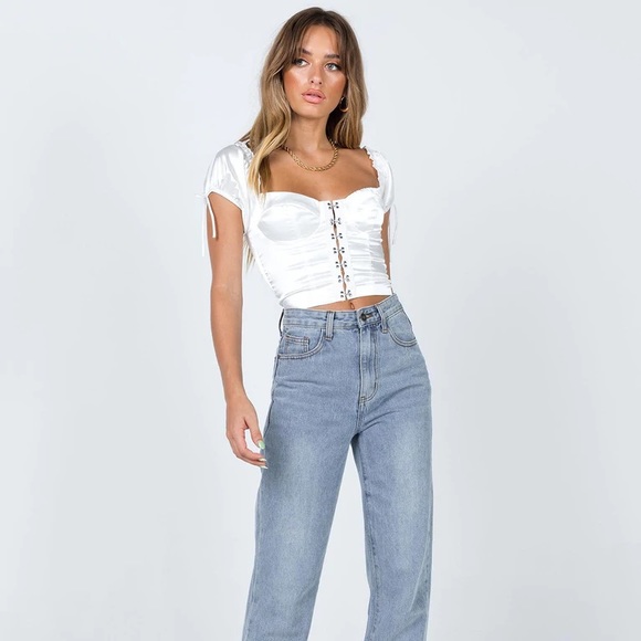 ALLYSON TOP WHITE - Picture 13 of 15